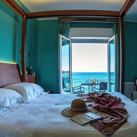 Palladio 3* Giardini Naxos